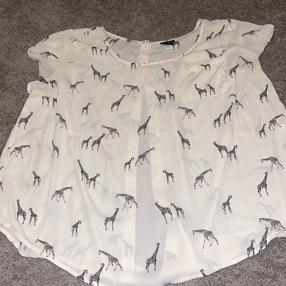 torrid Tops - Torrid Giraffe top